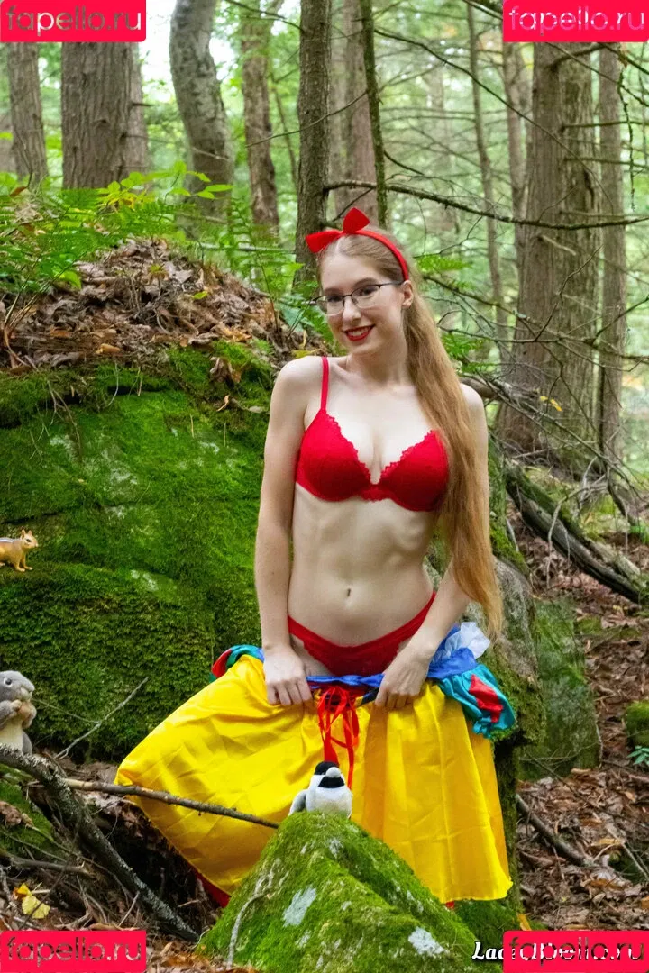 Lacey Bloom / TheLaceyBloom / laceybloom / thelaceybloom_ Onlyfans Photo Gallery 