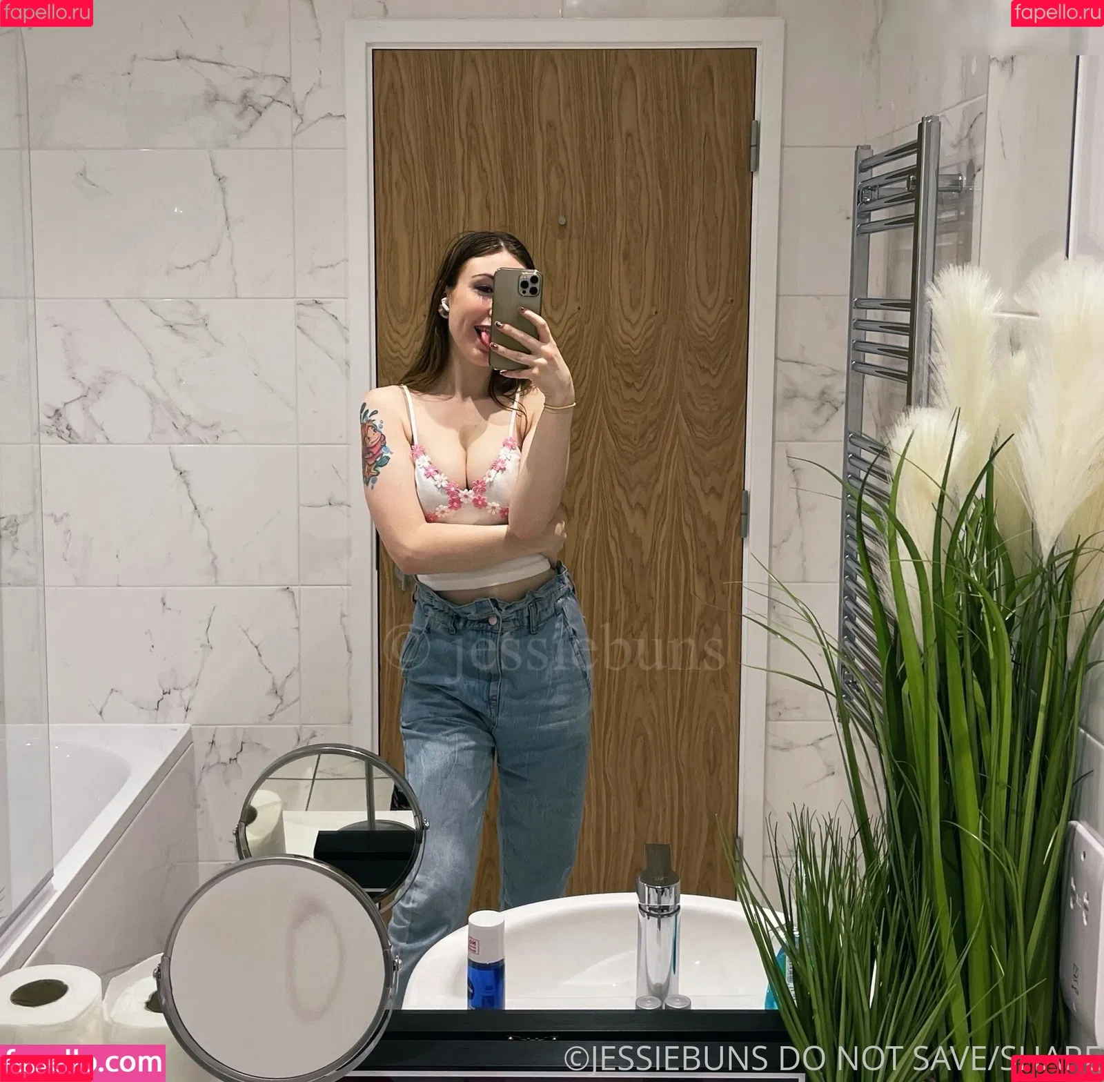 Jessie Buns / itsjessiebuns / jessie_buns Onlyfans Photo Gallery 