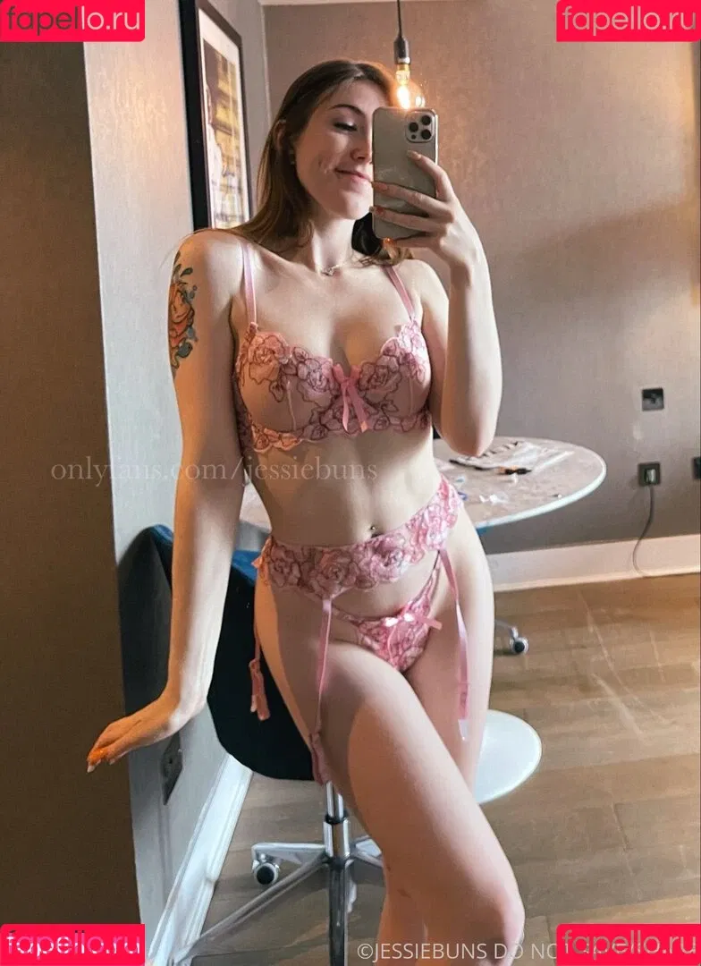 Jessie Buns / itsjessiebuns / jessie_buns Onlyfans Photo Gallery 