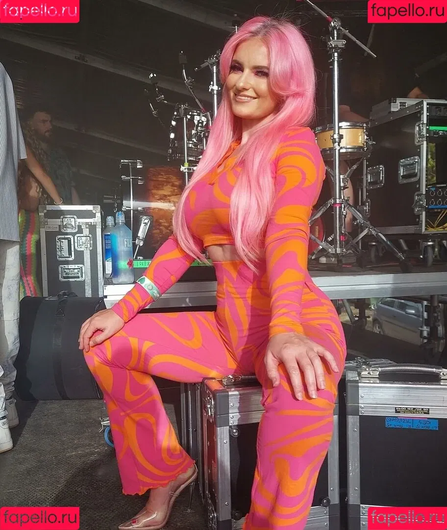 Clean Bandit / Grace Chatto / gracechatto Onlyfans Photo Gallery 