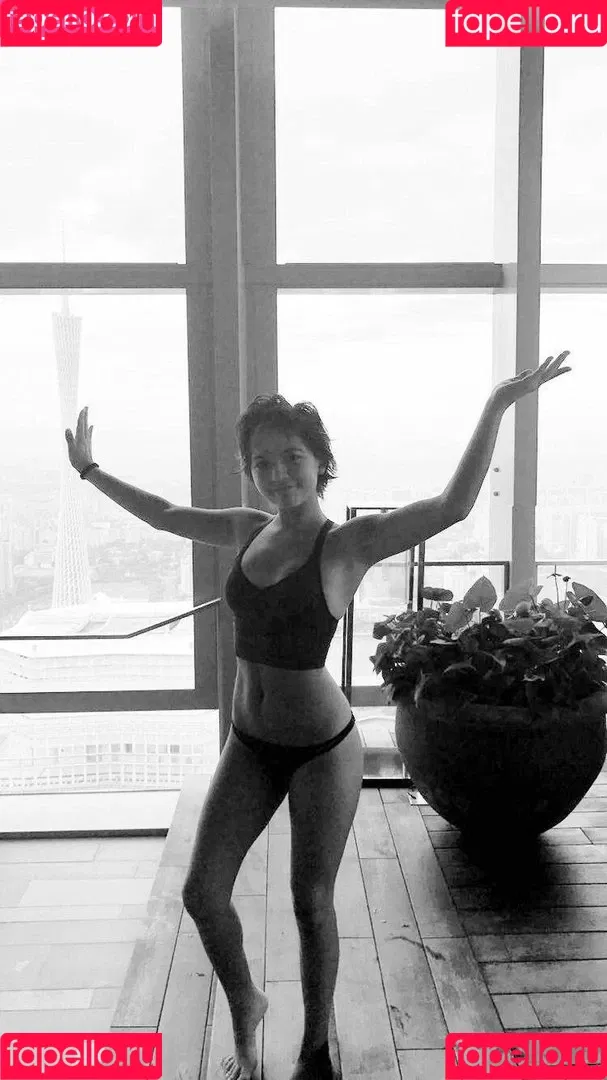 Isabela Merced / isabelamerced Onlyfans Photo Gallery 