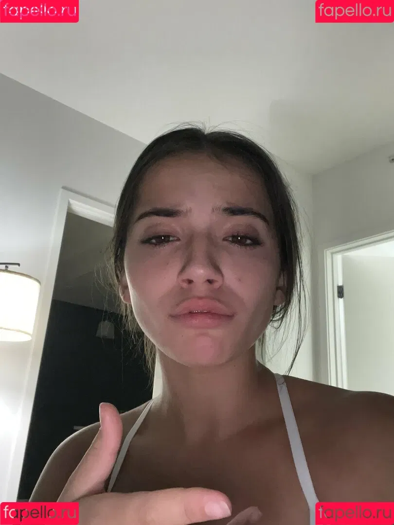 Isabela Merced / isabelamerced Onlyfans Photo Gallery 