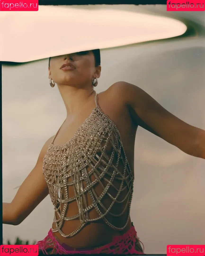 Isabela Merced / isabelamerced Onlyfans Photo Gallery 