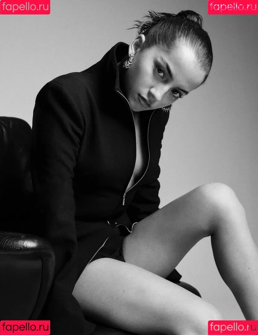 Isabela Merced / isabelamerced Onlyfans Photo Gallery 