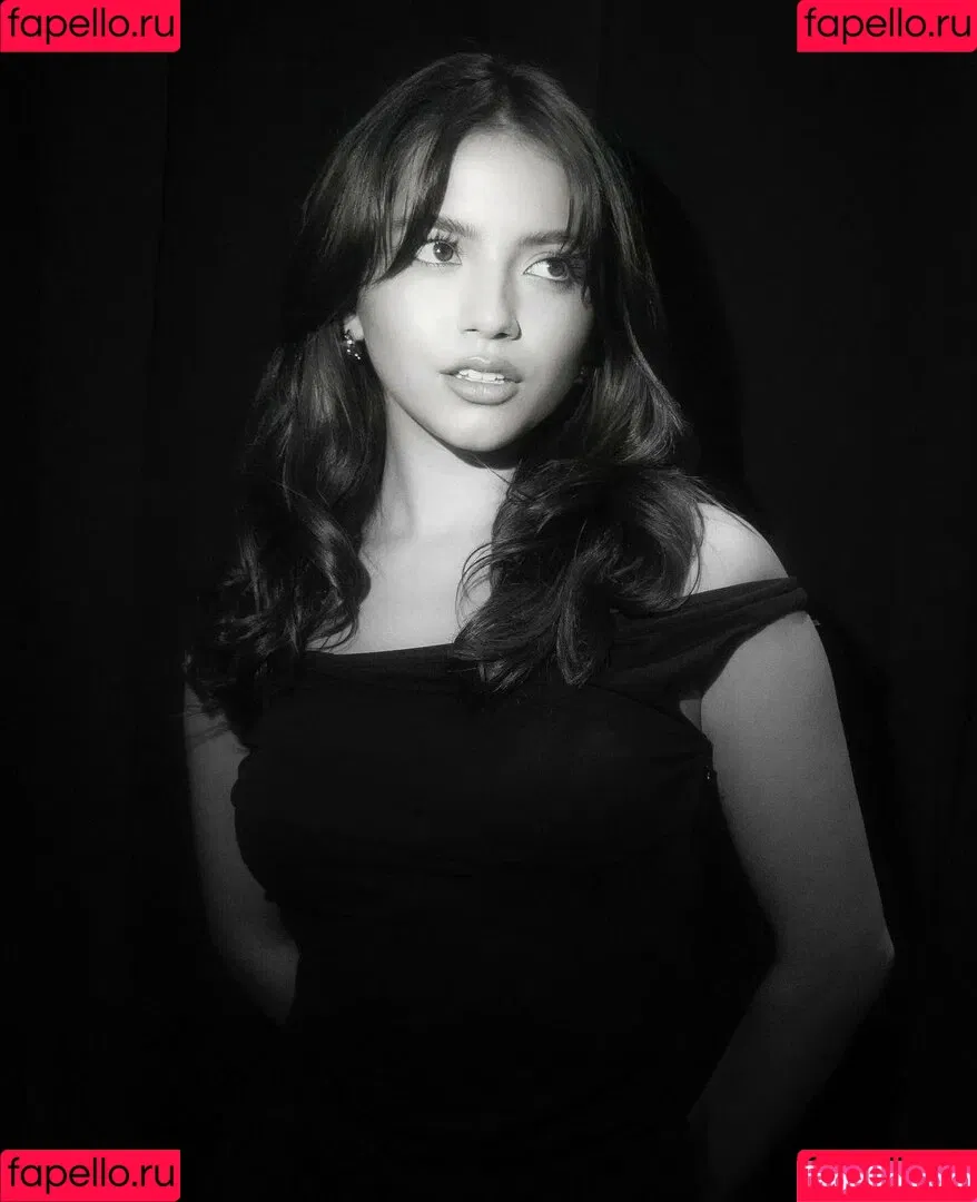 Isabela Merced / isabelamerced Onlyfans Photo Gallery 