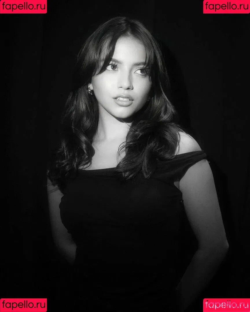 Isabela Merced / isabelamerced Onlyfans Photo Gallery 