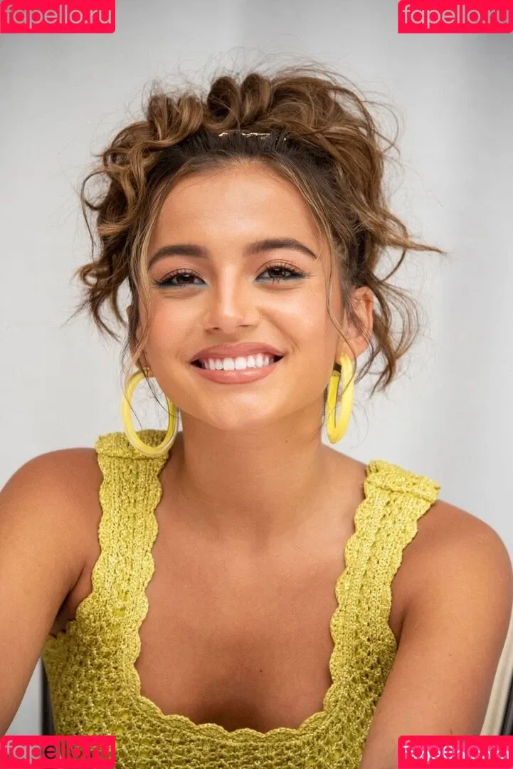 Isabela Merced / isabelamerced Onlyfans Photo Gallery 