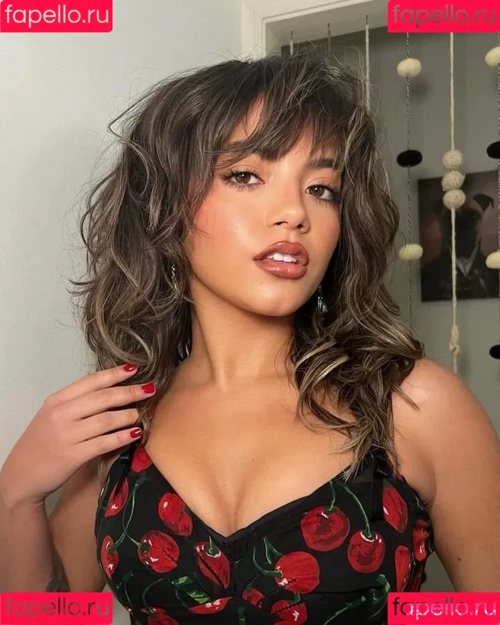 Isabela Merced / isabelamerced Onlyfans Photo Gallery 