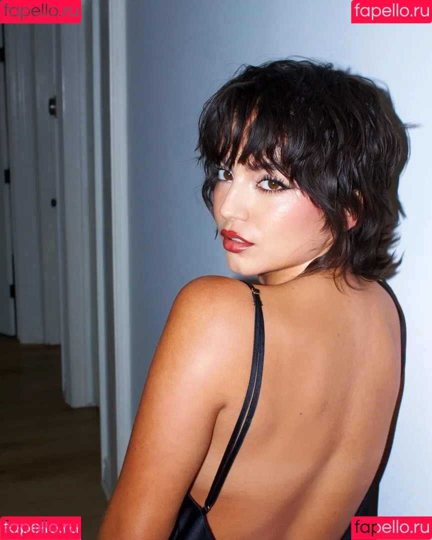 Isabela Merced / isabelamerced Onlyfans Photo Gallery 