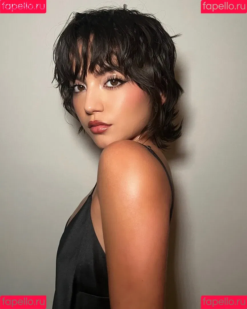 Isabela Merced / isabelamerced Onlyfans Photo Gallery 