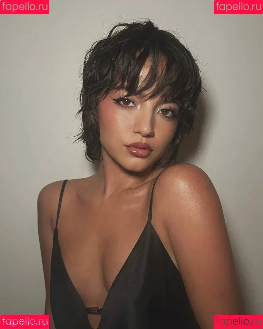 Isabela Merced / isabelamerced Onlyfans Photo Gallery 