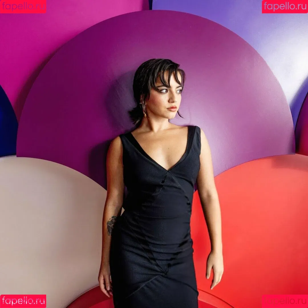 Isabela Merced / isabelamerced Onlyfans Photo Gallery 