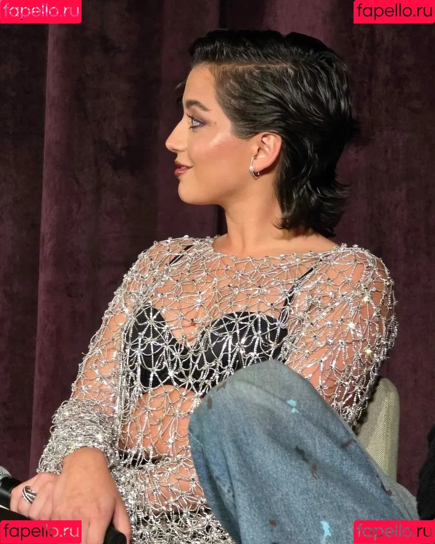 Isabela Merced / isabelamerced Onlyfans Photo Gallery 