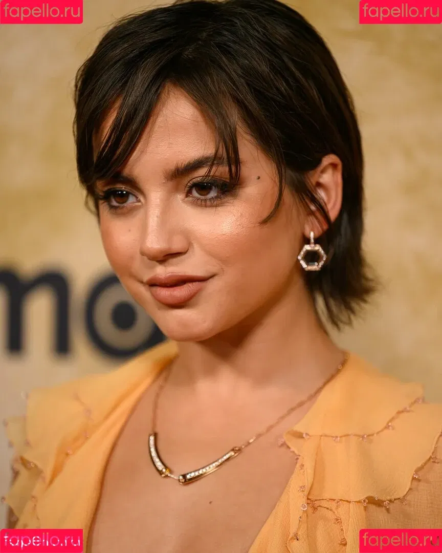Isabela Merced / isabelamerced Onlyfans Photo Gallery 