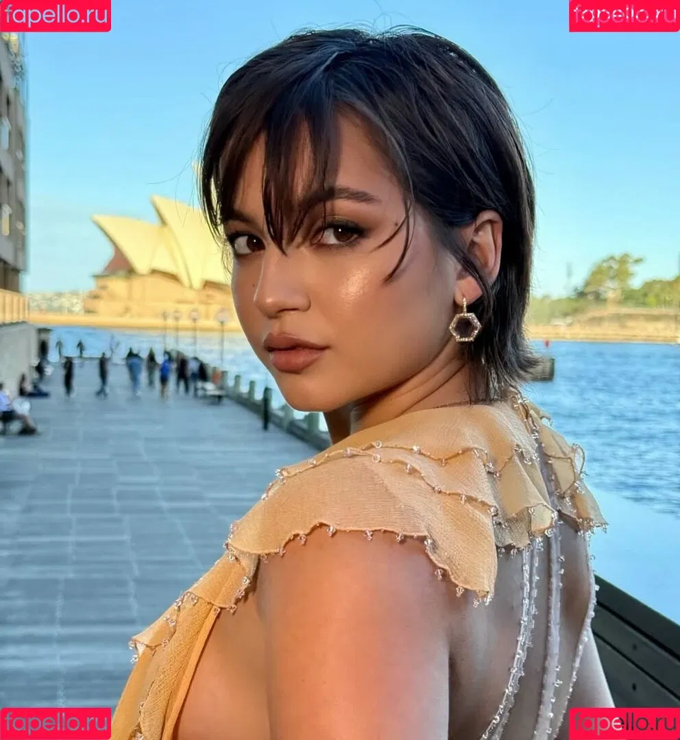Isabela Merced / isabelamerced Onlyfans Photo Gallery 