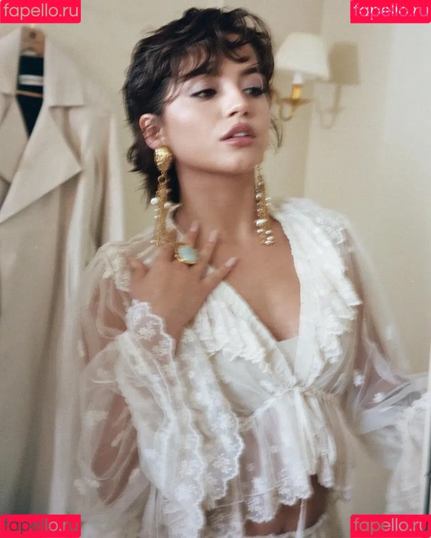 Isabela Merced / isabelamerced Onlyfans Photo Gallery 