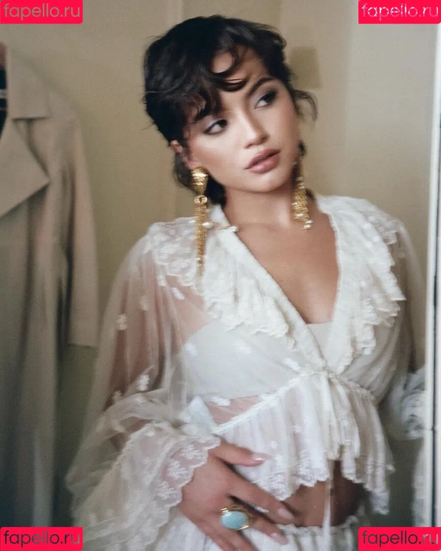 Isabela Merced / isabelamerced Onlyfans Photo Gallery 
