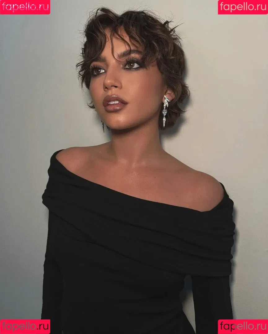 Isabela Merced / isabelamerced Onlyfans Photo Gallery 