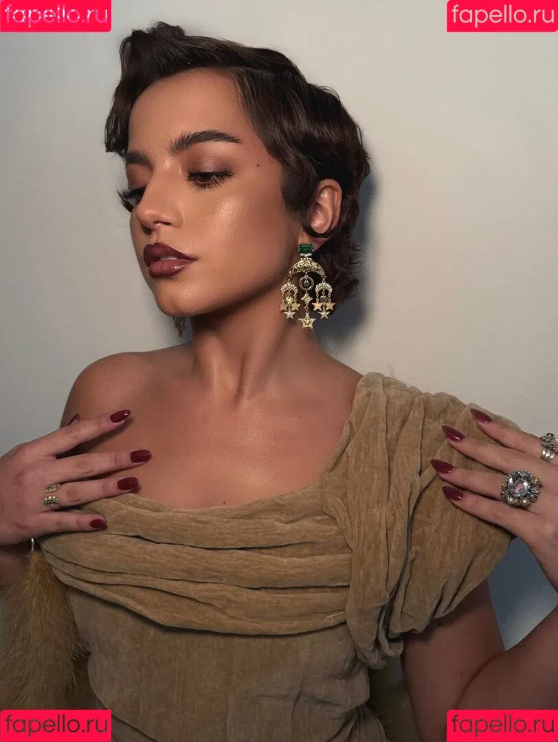 Isabela Merced / isabelamerced Onlyfans Photo Gallery 