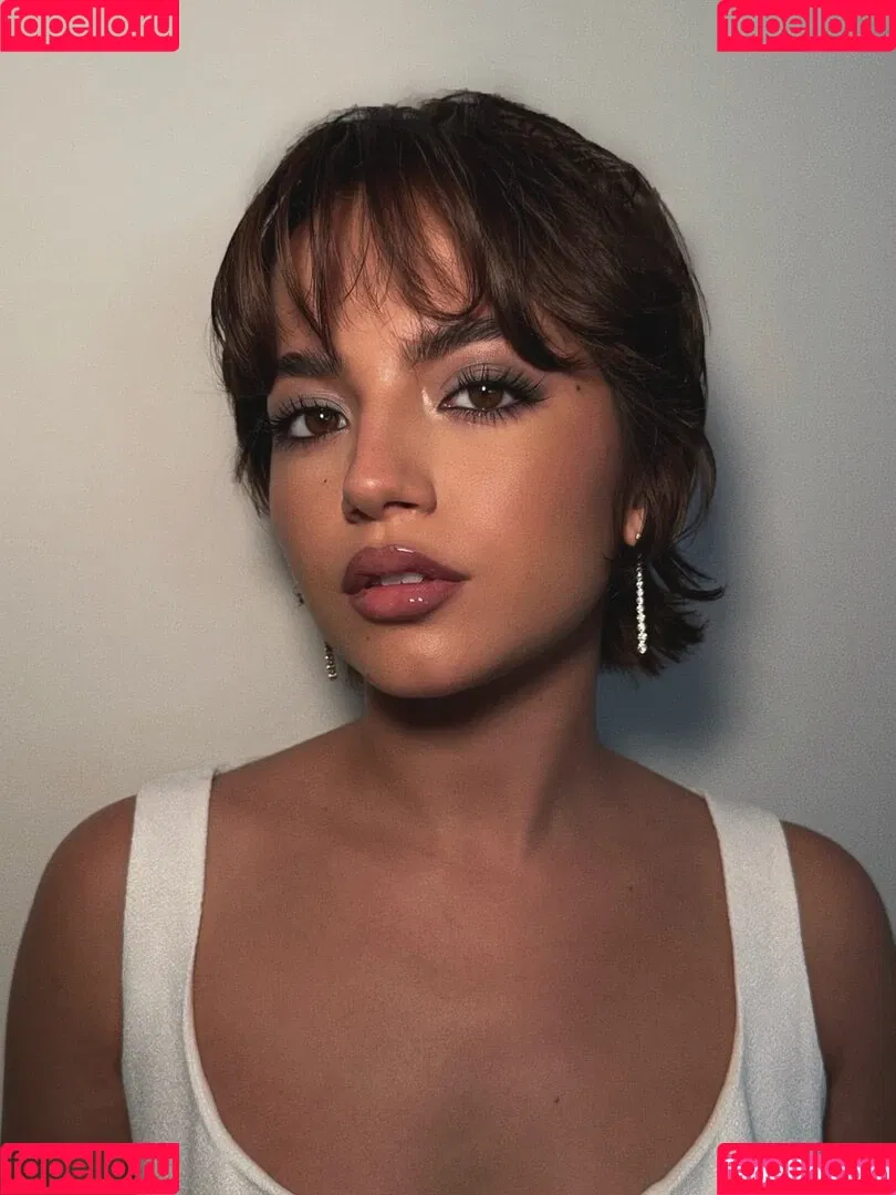 Isabela Merced / isabelamerced Onlyfans Photo Gallery 