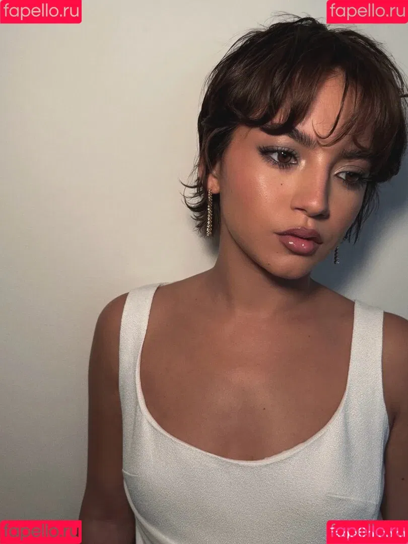 Isabela Merced / isabelamerced Onlyfans Photo Gallery 