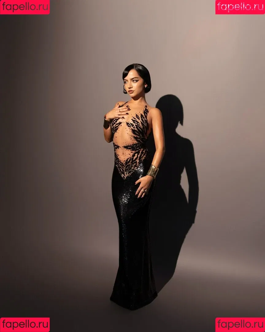 Isabela Merced / isabelamerced Onlyfans Photo Gallery 