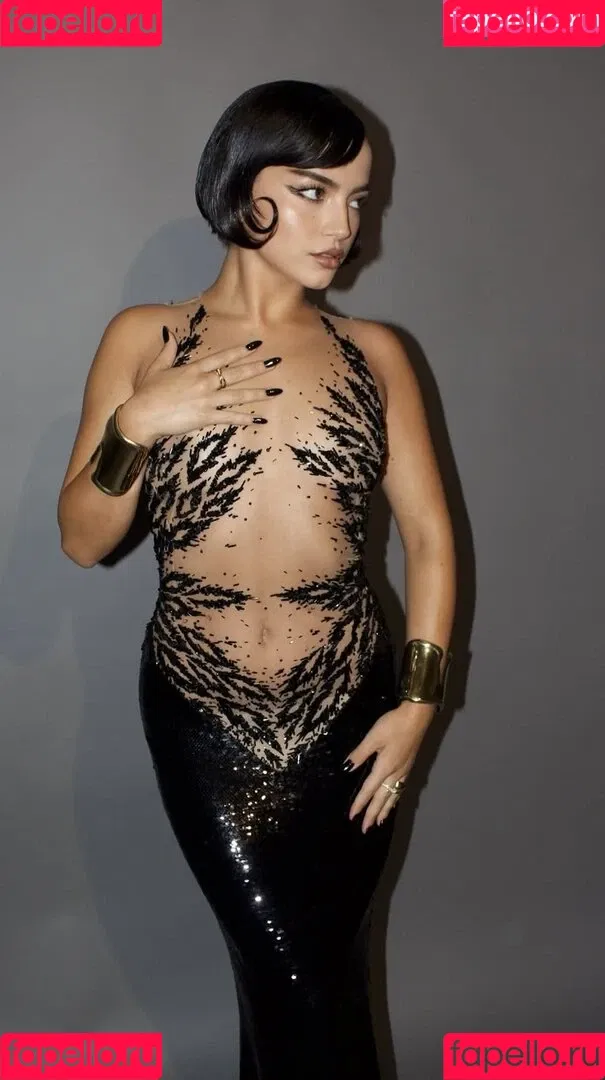 Isabela Merced / isabelamerced Onlyfans Photo Gallery 