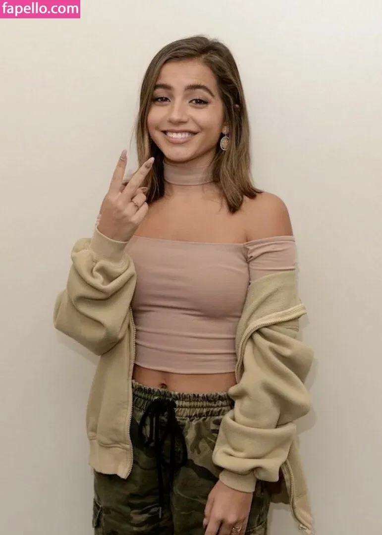 Isabela Merced / isabelamerced Onlyfans Photo Gallery 