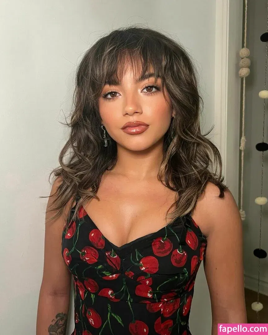 Isabela Merced / isabelamerced Onlyfans Photo Gallery 