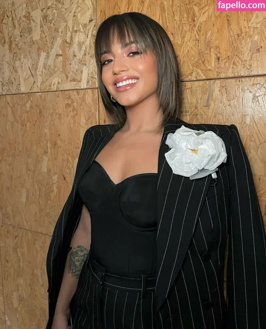 Isabela Merced / isabelamerced Onlyfans Photo Gallery 