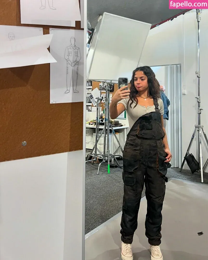 Isabela Merced / isabelamerced Onlyfans Photo Gallery 