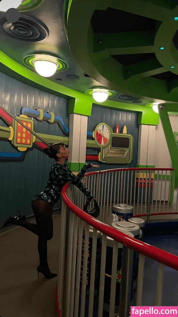 Isabela Merced / isabelamerced Onlyfans Photo Gallery 