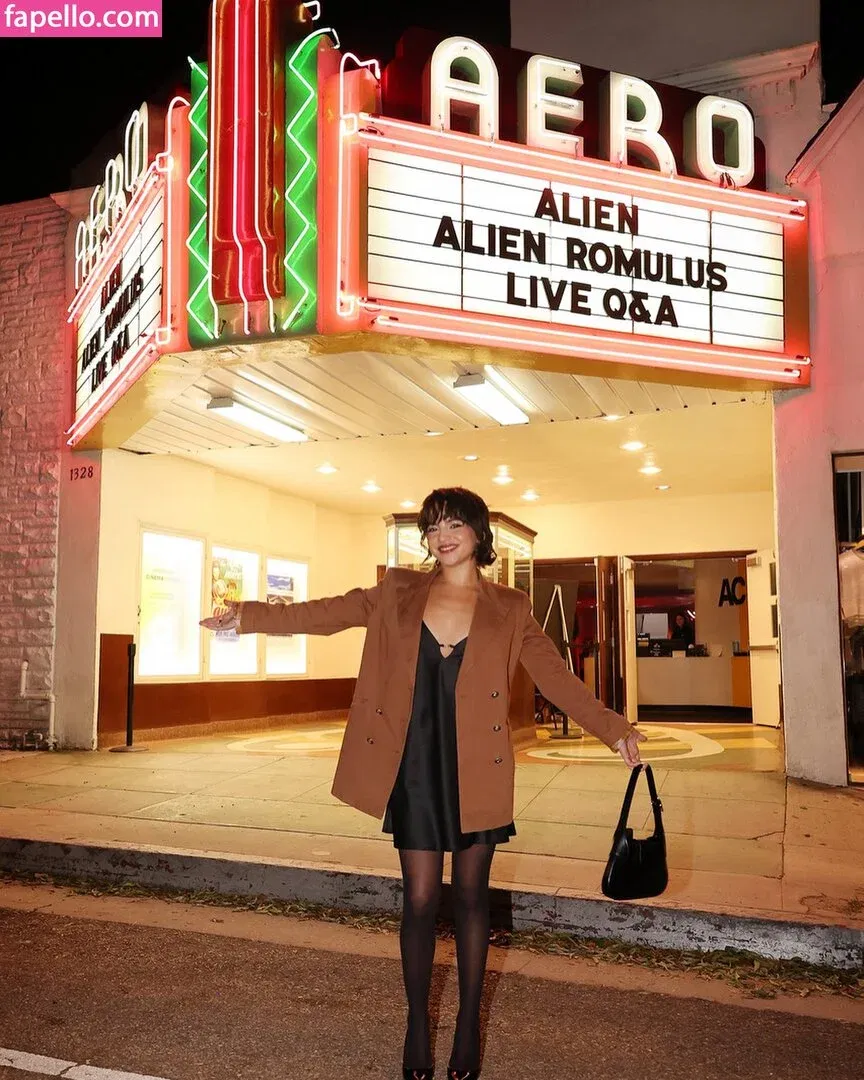 Isabela Merced / isabelamerced Onlyfans Photo Gallery 