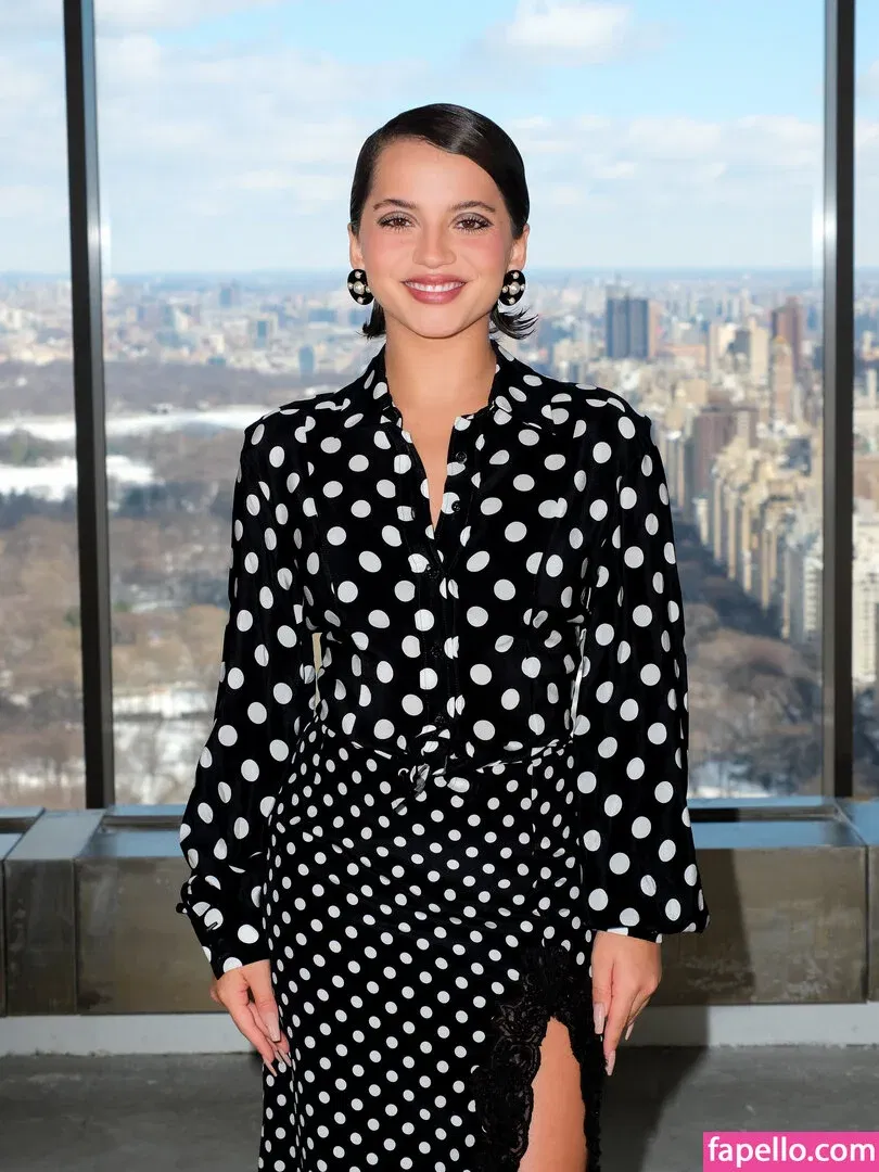 Isabela Merced / isabelamerced Onlyfans Photo Gallery 