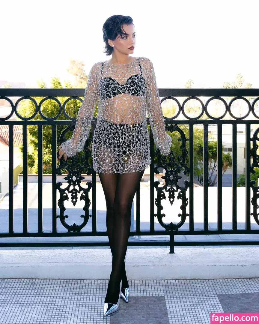 Isabela Merced / isabelamerced Onlyfans Photo Gallery 