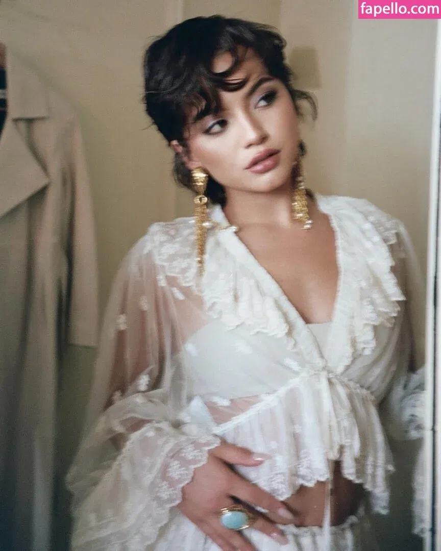 Isabela Merced / isabelamerced Onlyfans Photo Gallery 