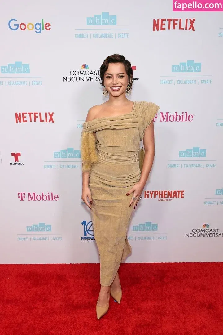 Isabela Merced / isabelamerced Onlyfans Photo Gallery 