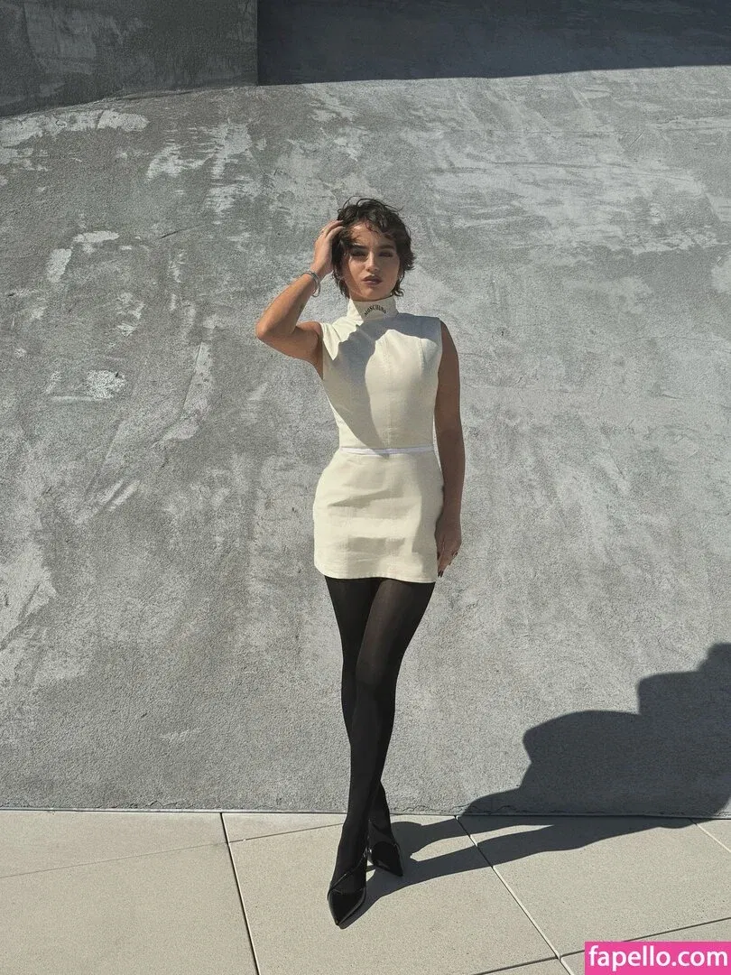 Isabela Merced / isabelamerced Onlyfans Photo Gallery 