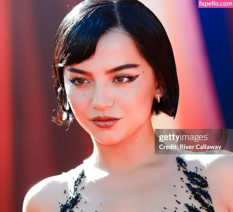 Isabela Merced / isabelamerced Onlyfans Photo Gallery 