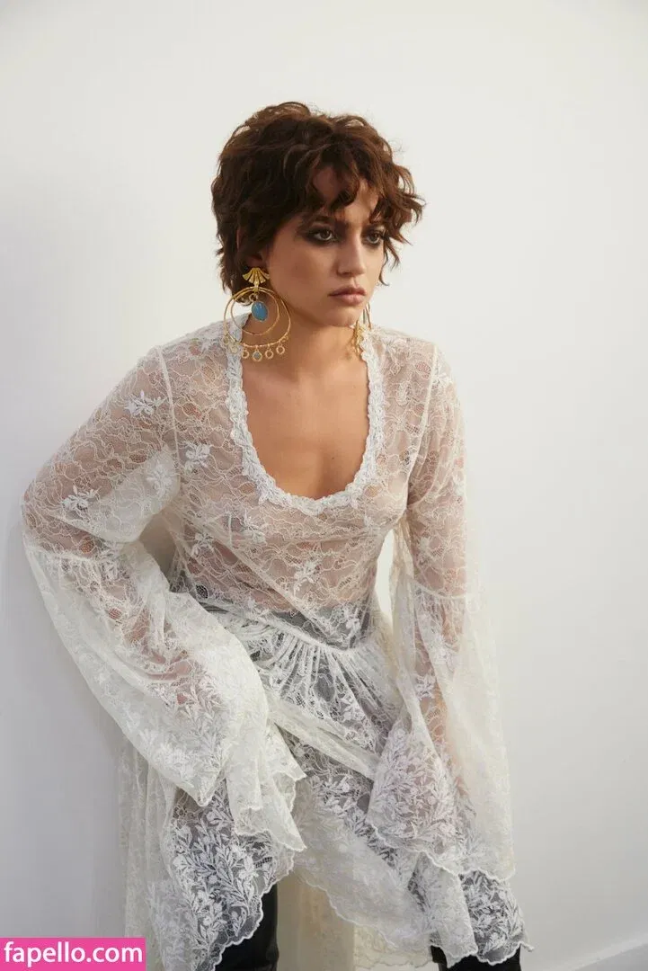 Isabela Merced / isabelamerced Onlyfans Photo Gallery 