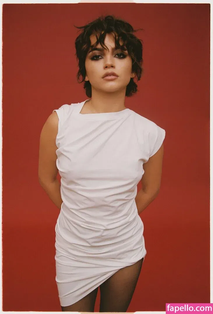 Isabela Merced / isabelamerced Onlyfans Photo Gallery 