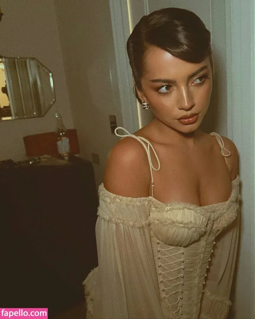 Isabela Merced / isabelamerced Onlyfans Photo Gallery 