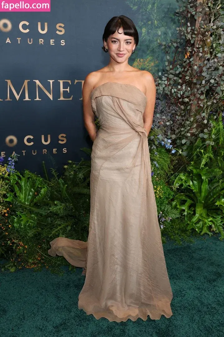 Isabela Merced / isabelamerced Onlyfans Photo Gallery 