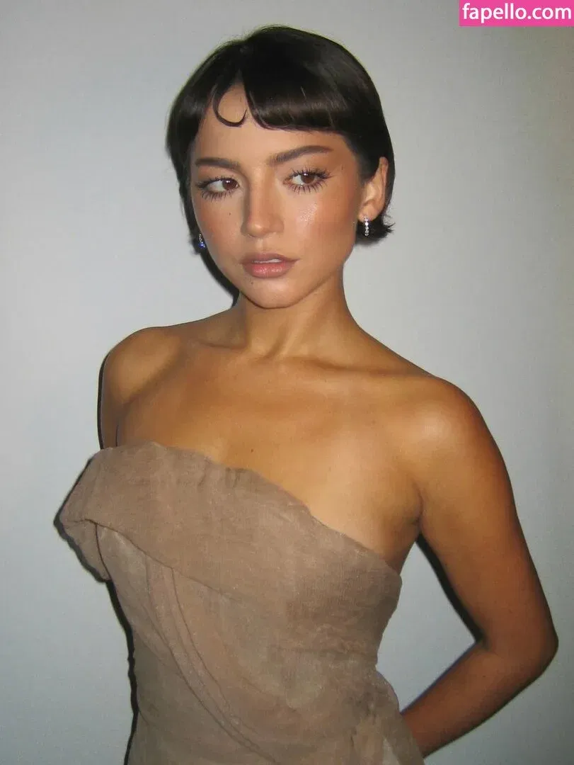 Isabela Merced / isabelamerced Onlyfans Photo Gallery 