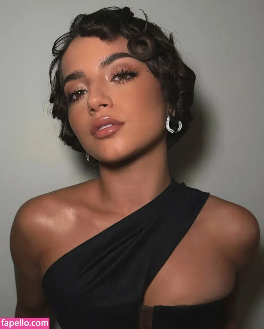 Isabela Merced / isabelamerced Onlyfans Photo Gallery 