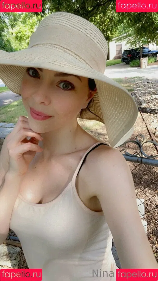 ninareifree / ninasiiri Onlyfans Photo Gallery 