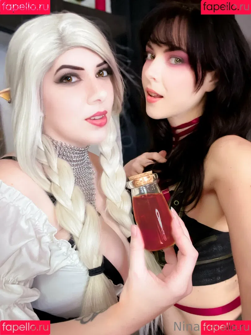 ninareifree / ninasiiri Onlyfans Photo Gallery 