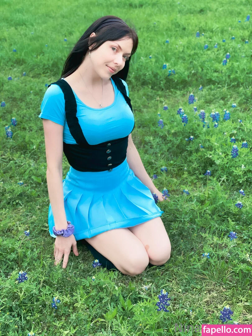 ninareifree / ninasiiri Onlyfans Photo Gallery 