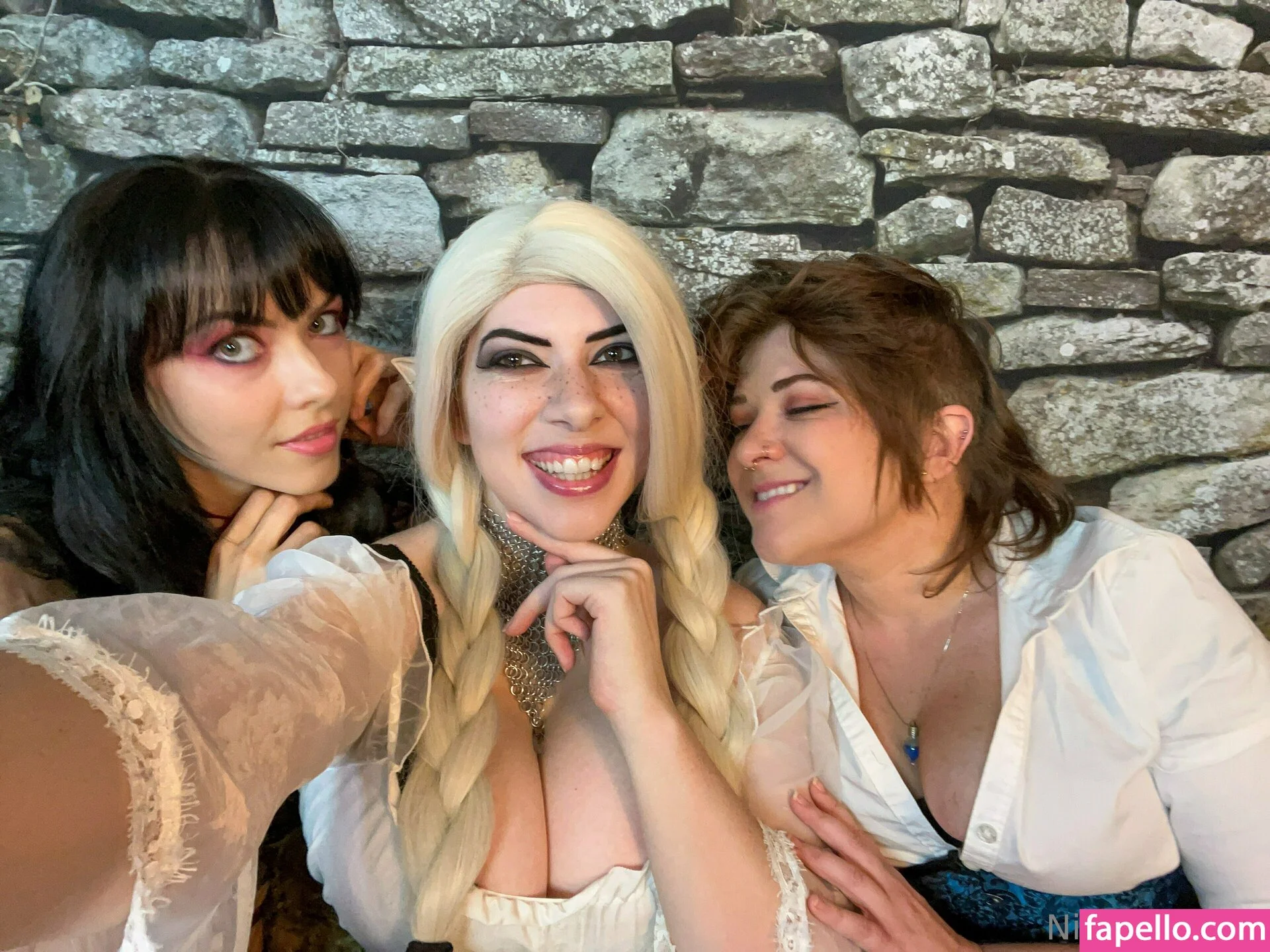 ninareifree / ninasiiri Onlyfans Photo Gallery 