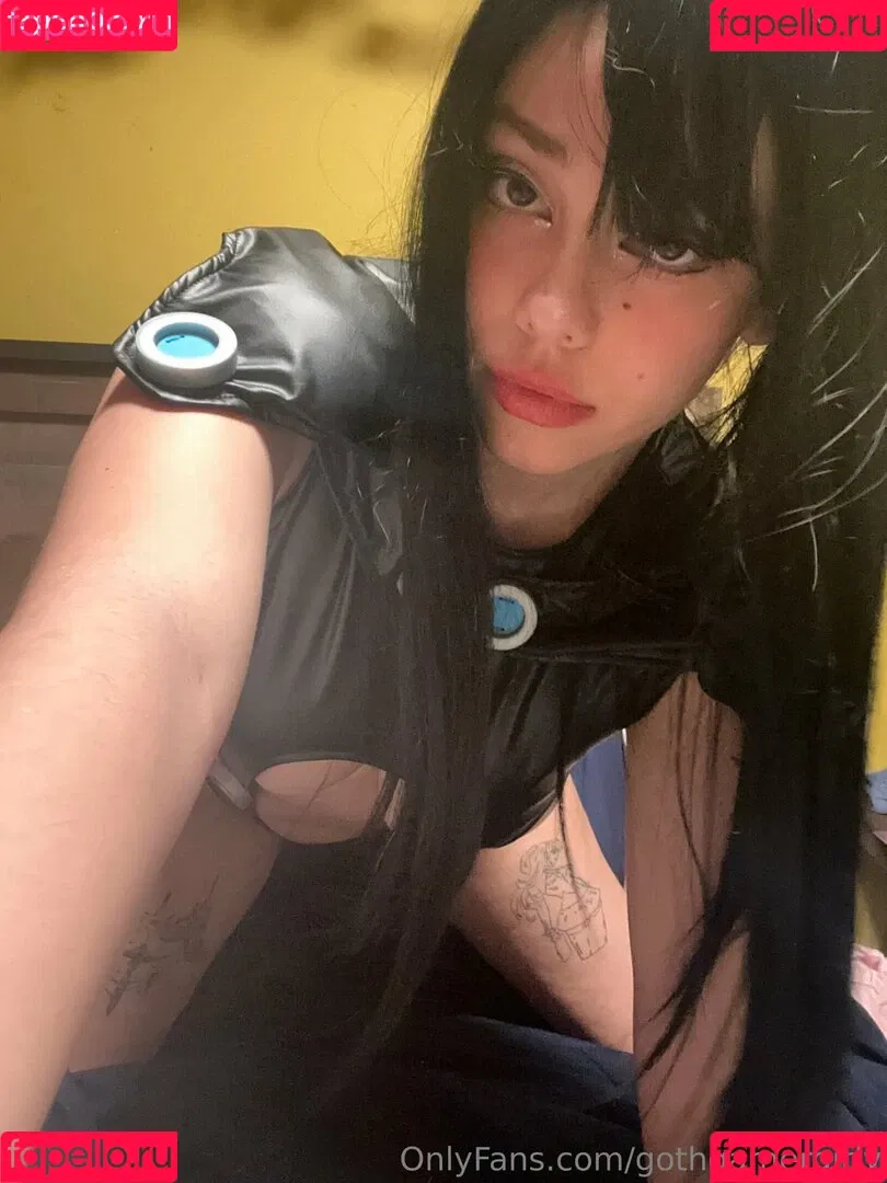 gothgamergirly / thegothmuse Onlyfans Photo Gallery 